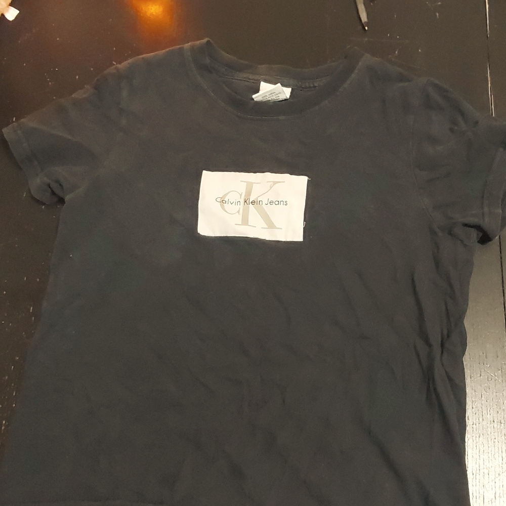 Calvin Klein t'shrit size Médium blue